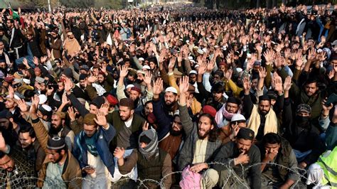 Thousands of mourners in Islamabad attend funeral for Pakistani cleric gunned down in broad daylight